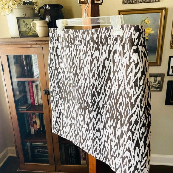 LOFT women’s textured contemporary abstract pencil skirt SZ 10 black white - Picture 3 of 10
